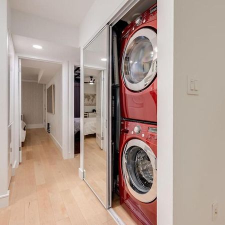 Prime Location 2Br With Kingbed In Vibrant Toronto Villa Exterior photo