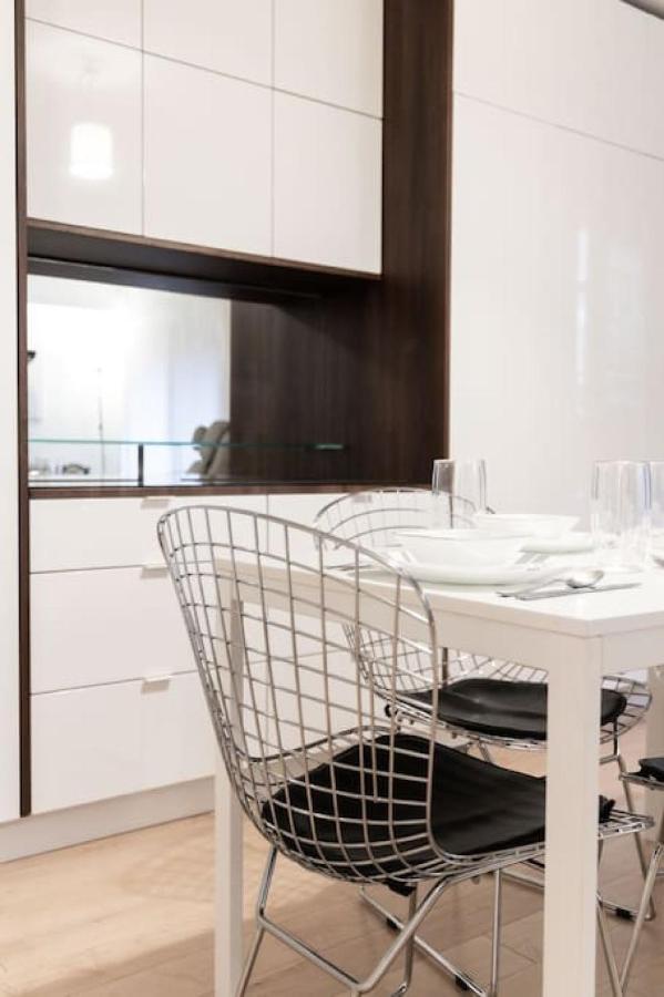 Prime Location 2Br With Kingbed In Vibrant Toronto Villa Exterior photo