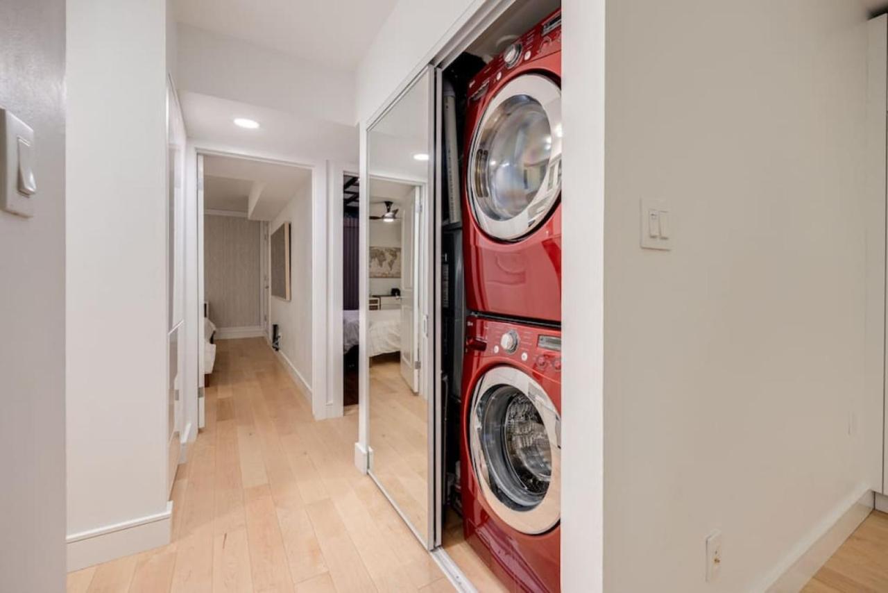 Prime Location 2Br With Kingbed In Vibrant Toronto Villa Exterior photo